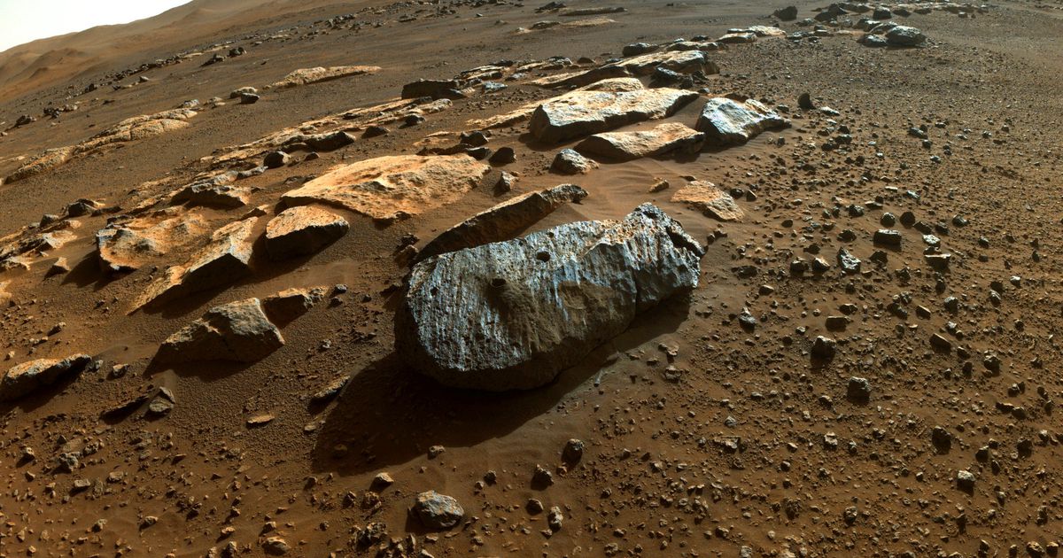 nasa-mars-rover-rocks-reveal-potentially-habitable-sustained-environment-cnet
