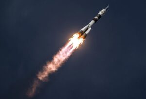 a-big-failed-russian-rocket-just-came-crashing-back-to-earth-out-of-control-cnet